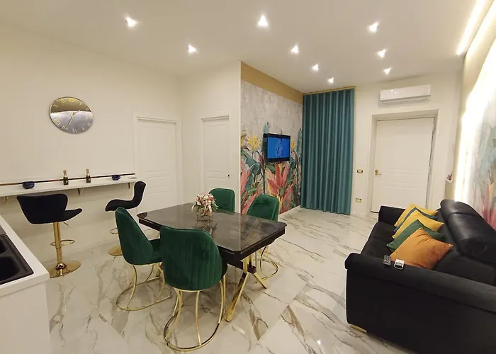 Luxury House Centro * Неаполь