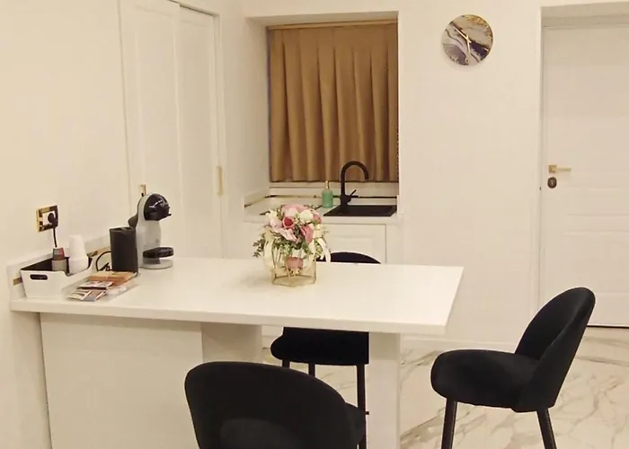 Luxury House Centro * Неаполь