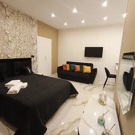 Luxury House Centro Apartment Naples
