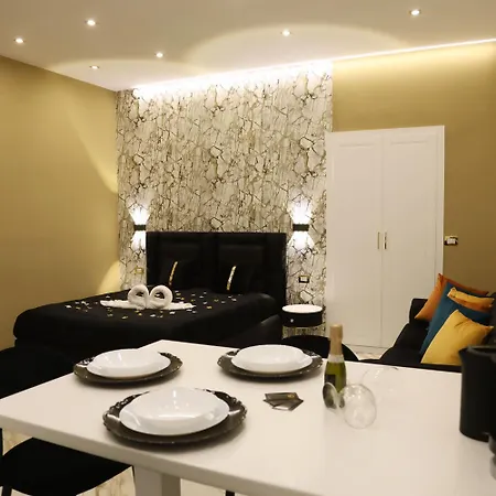Luxury House Centro Napoli